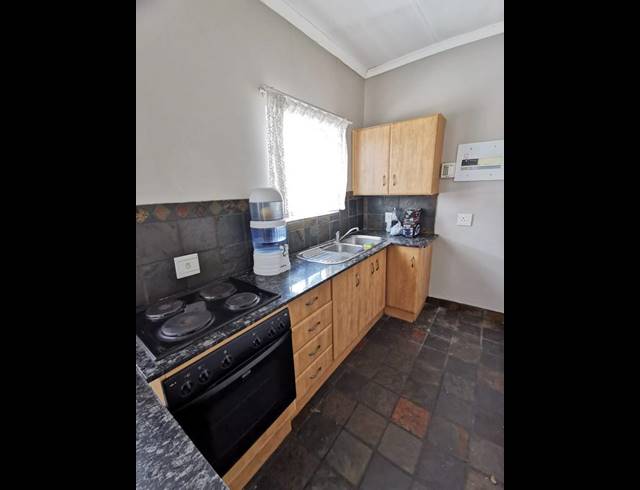 2 BEDROOM PROPERTY TO RENT IN DASSIE RAND